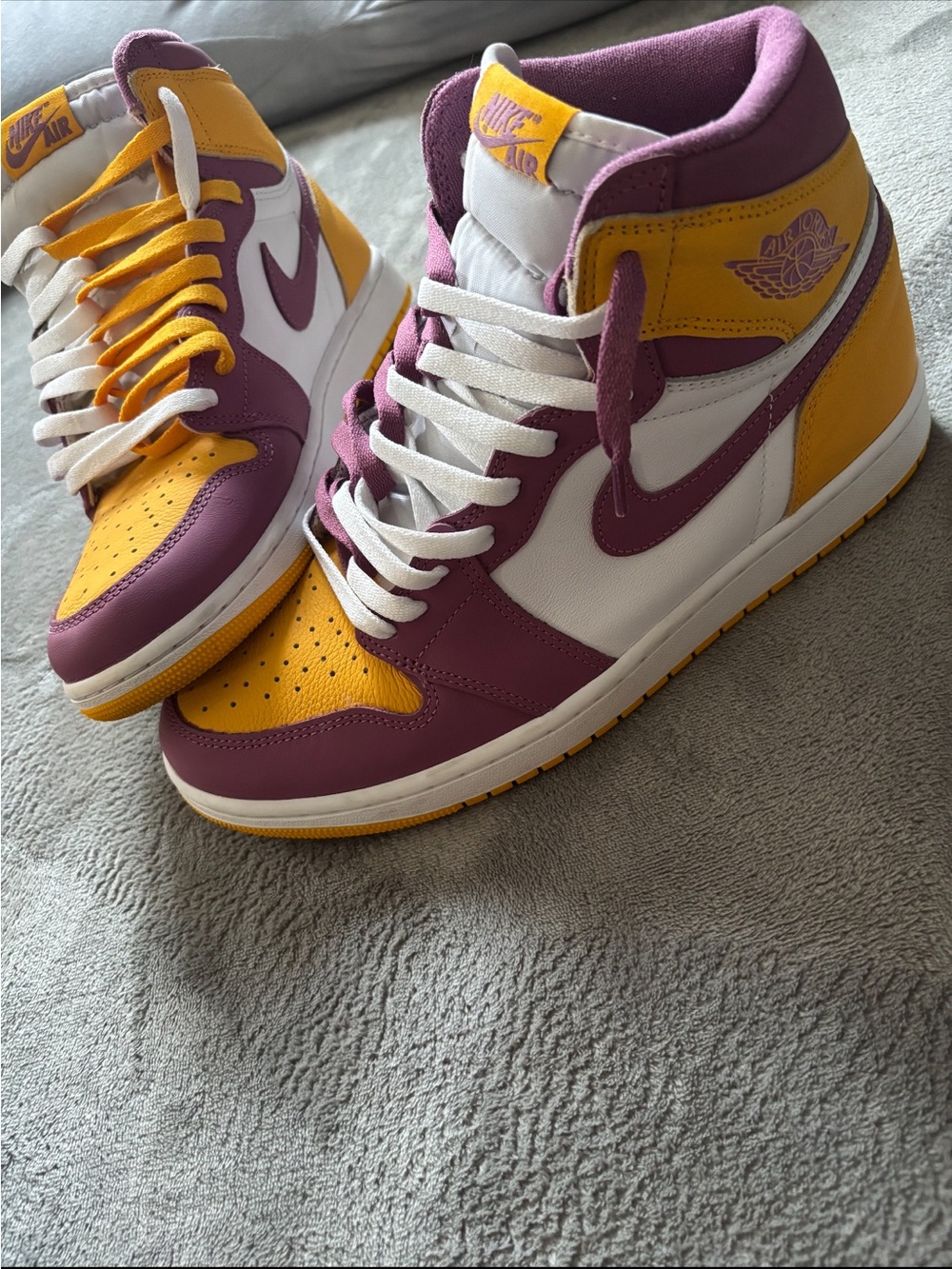 Men’s Nike High-Top Sneakers - Purple & Yellow